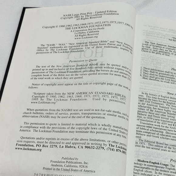 Pair of The New American Bibles: Saint Joseph Edition and 2001 American Standard - Picture 3 of 16